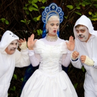 Snow Queen and bears
